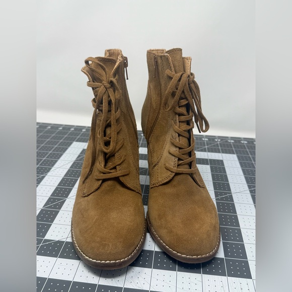 Lucky Brand Brown Lace Up Wedge Boots sz 7.5 (SHVOWK) - Picture 3 of 9